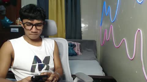 Snapshot of ur_hottestjonny chatting on 06/02/26, 11:23 jonny online show from 06/02/26, 11:23