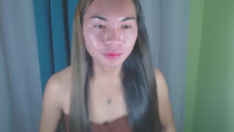 QUEENSY online show from 01/22/25, 02:37