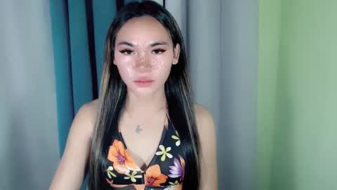 QUEENSY online show from 01/24/25, 01:45