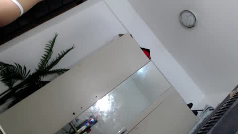 Snapshot of ur_julie chatting on 11/01/25, 01:46 Cleo online show from 11/01/25, 01:46