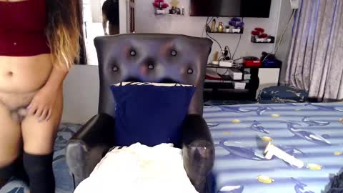 Snapshot of ur_majestyqueen_angelaxxx chatting on 12/30/24, 04:09 QUEEN ANGELA online show from 12/30/24, 04:09