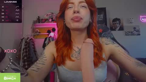 Snapshot of ur_olivia chatting on 09/29/25, 08:41 Olivia Kaufman online show from 09/29/25, 08:41