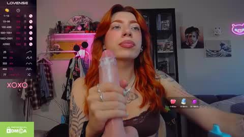 Snapshot of ur_olivia chatting on 10/01/25, 08:09 Olivia Kaufman online show from 10/01/25, 08:09