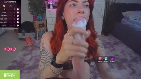 Snapshot of ur_olivia chatting on 10/13/25, 11:43 Olivia Kaufman online show from 10/13/25, 11:43