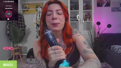 Snapshot of ur_olivia chatting on 10/28/25, 08:40 Olivia Kaufman online show from 10/28/25, 08:40