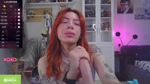 Snapshot of ur_olivia chatting on 10/31/25, 08:26 Olivia Kaufman online show from 10/31/25, 08:26