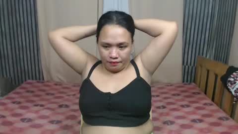 Snapshot of ur_pinay_naughty_morena chatting on 10/28/25, 11:47 ur_pinay_naughty_morena online show from 10/28/25, 11:47