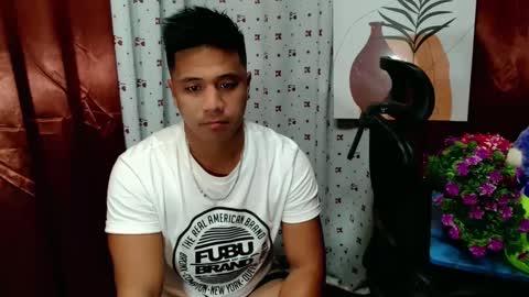 Snapshot of ur_pinoydave chatting on 12/11/24, 09:23 Dave online show from 12/11/24, 09:23