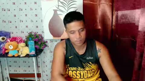 Snapshot of ur_pinoydave chatting on 01/18/25, 07:49 Dave online show from 01/18/25, 07:49