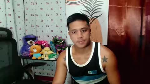 Snapshot of ur_pinoydave chatting on 01/22/25, 11:53 Dave online show from 01/22/25, 11:53