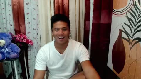 Snapshot of ur_pinoydave chatting on 03/01/25, 06:24 Dave online show from 03/01/25, 06:24