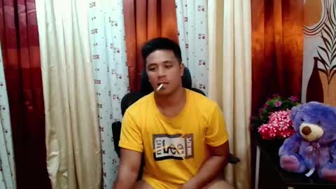 Snapshot of ur_pinoydave chatting on 03/11/25, 05:05 Dave online show from 03/11/25, 05:05