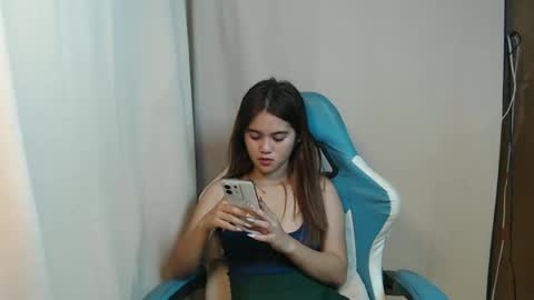 Snapshot of ur_prettyangel chatting on 02/16/26, 01:07 ur_prettyangel online show from 02/16/26, 01:07