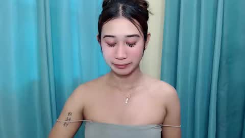 ur_rianlover online show from 12/03/25, 11:03