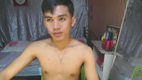 ur_shan21 online show from 11/23/25, 11:21