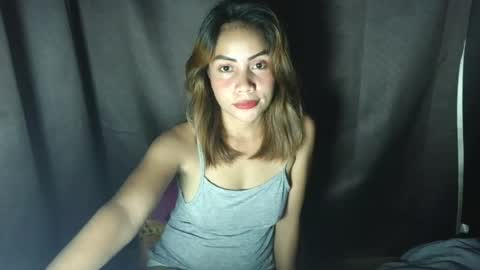 Snapshot of ur_sweetmika chatting on 06/14/26, 04:42 ur_sweetmika online show from 06/14/26, 04:42