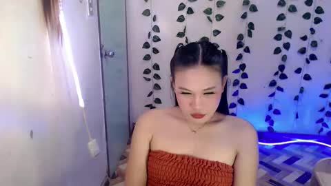 Snapshot of ur_ugly_princess chatting on 02/19/26, 01:18 chesca online show from 02/19/26, 01:18