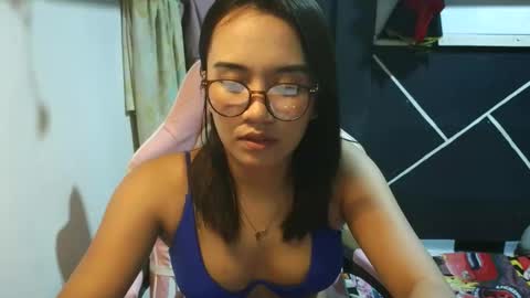 ur_wetwife online show from 10/25/25, 08:36