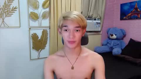 urasian_john20 online show from 04/21/26, 12:55