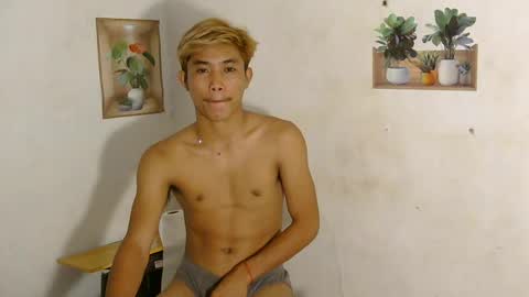 Snapshot of urasian_jomarie chatting on 06/12/26, 01:32 urasian_jomarie online show from 06/12/26, 01:32