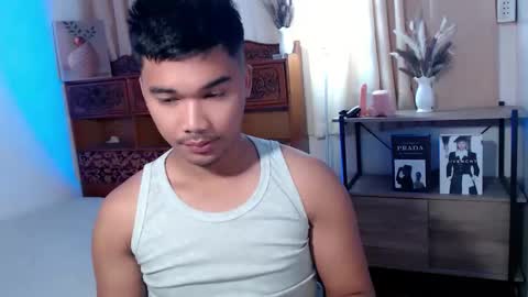 Snapshot of urasian_jpxx chatting on 05/09/26, 09:20 JAMES online show from 05/09/26, 09:20