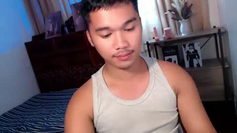 Snapshot of urasian_jpxx chatting on 06/15/26, 01:35 JAMES online show from 06/15/26, 01:35