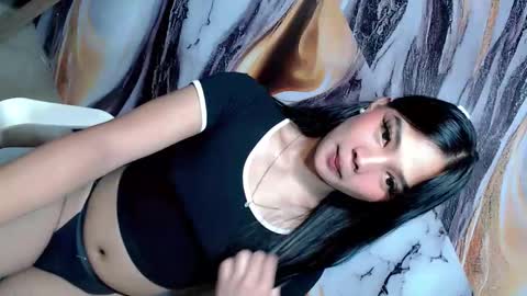 Snapshot of urasian_latinaxxx chatting on 06/06/26, 05:39 urasian_latinaxxx online show from 06/06/26, 05:39