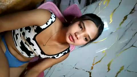 Snapshot of urasian_latinaxxx chatting on 06/11/26, 02:53 urasian_latinaxxx online show from 06/11/26, 02:53