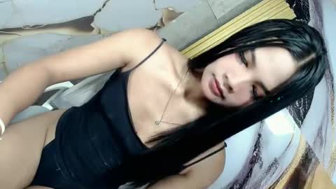 urasian_latinaxxx online show from 06/16/26, 11:07