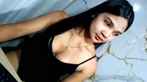urasian_latinaxxx online show from 07/01/26, 11:01