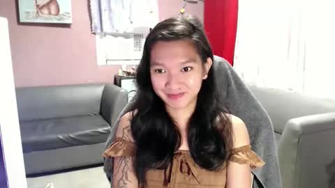 NEWRA  ALLISON online show from 10/06/25, 06:05