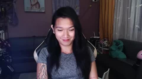 NEWRA  ALLISON online show from 11/12/25, 10:09