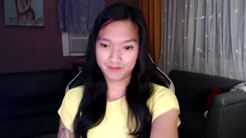 Snapshot of urasian_newra chatting on 12/18/25, 07:42 NEWRA ALLISON online show from 12/18/25, 07:42