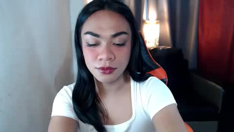 Snapshot of urasian_olivia1 chatting on 01/14/25, 09:35 Olivia online show from 01/14/25, 09:35