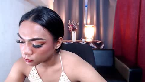 Snapshot of urasian_olivia1 chatting on 01/19/25, 06:32 Olivia online show from 01/19/25, 06:32