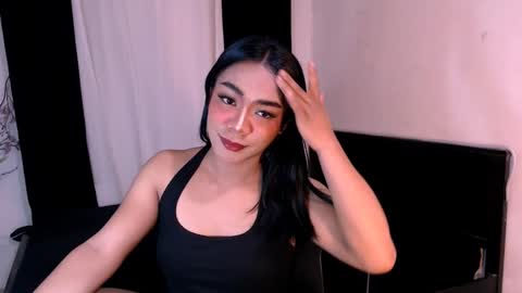 Snapshot of urasian_olivia1 chatting on 03/05/25, 12:05 Olivia online show from 03/05/25, 12:05