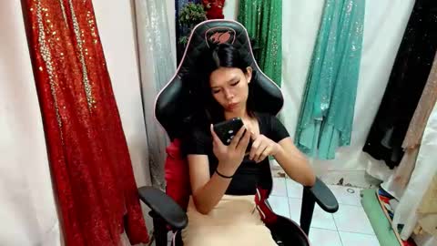 Snapshot of urasian_prettyjane chatting on 12/15/25, 06:50 Jane online show from 12/15/25, 06:50