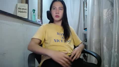Snapshot of urasiantserika chatting on 12/19/24, 01:51 Erika online show from 12/19/24, 01:51