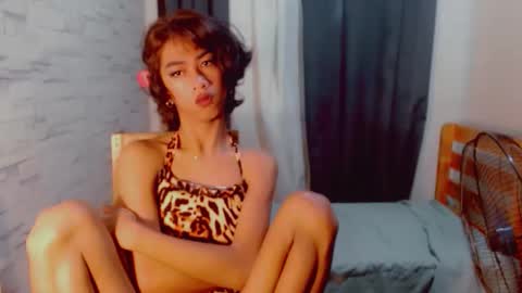 Snapshot of urasianyana chatting on 04/10/26, 12:38 urasianyana online show from 04/10/26, 12:38
