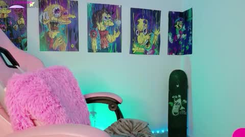 Snapshot of urbaby6irl chatting on 11/04/25, 05:28 Danielle online show from 11/04/25, 05:28