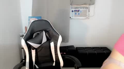 Kat online show from 09/28/25, 06:52