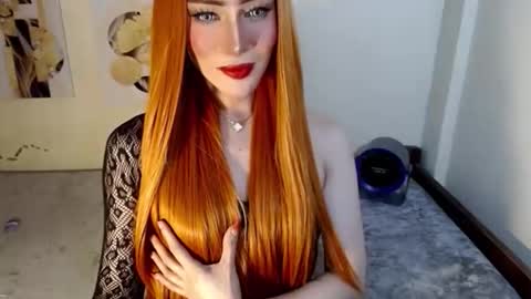Snapshot of urbabyhot_gurl chatting on 04/15/26, 10:22 QUEEN ANGEL online show from 04/15/26, 10:22