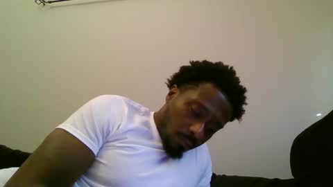 Snapshot of urbandicc214 chatting on 02/01/25, 11:27 UrbanDicc online show from 02/01/25, 11:27