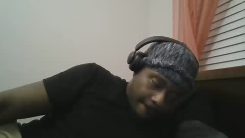 Snapshot of urbandicc214 chatting on 02/25/25, 02:03 UrbanDicc online show from 02/25/25, 02:03