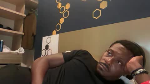 Snapshot of urbandick5 chatting on 05/05/26, 01:46 urbandick5 online show from 05/05/26, 01:46