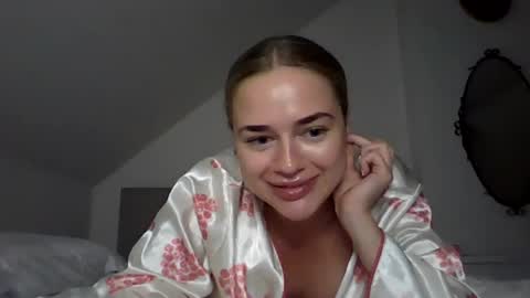 Snapshot of urblondieleah chatting on 06/13/26, 09:24 Leah online show from 06/13/26, 09:24