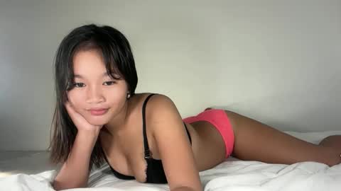 Snapshot of urcute_pinay chatting on 05/12/26, 08:22 sai online show from 05/12/26, 08:22