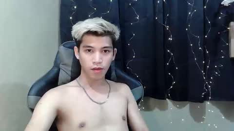 Snapshot of urcutefucking_asianboy chatting on 09/20/25, 03:02 ASIANBBYBOY online show from 09/20/25, 03:02