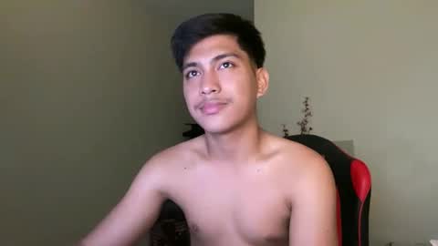 Snapshot of urcuteguy_jhonx chatting on 01/11/26, 08:52 Dannie online show from 01/11/26, 08:52