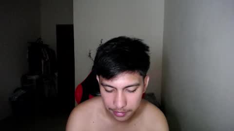 Snapshot of urcuteguy_jhonx chatting on 01/16/26, 03:27 Dannie online show from 01/16/26, 03:27